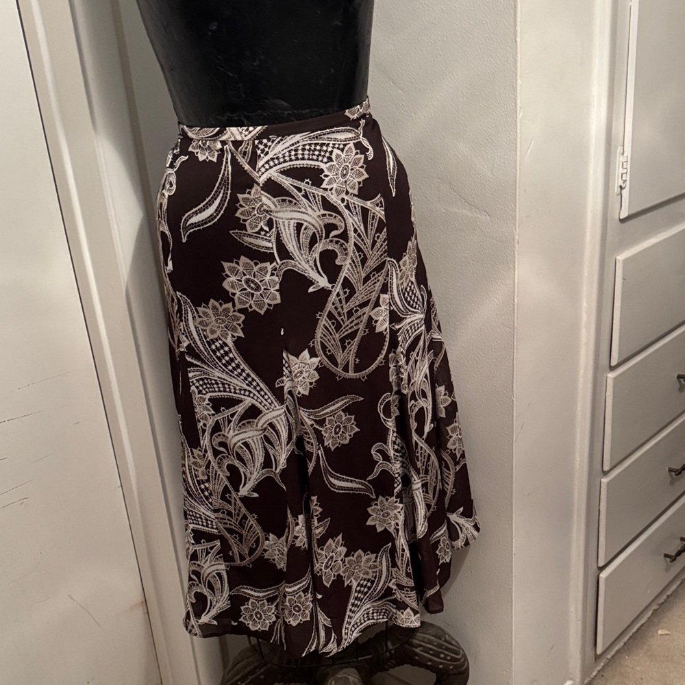 Jones Wear Black and White Patterned A-Line Skirt